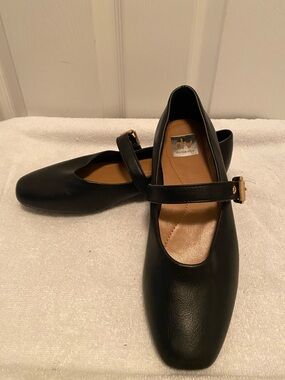 Dolce Vita Women's Mary Jane Flats in Black… size 10